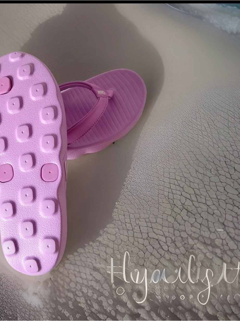 Nike Marina Women’s Size 8 Flip Flop Sandals. Magenta Pear Pink. New In Box